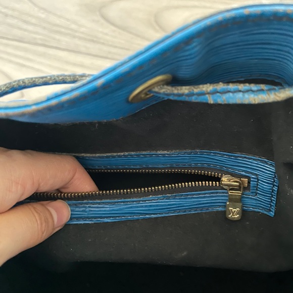 Authentic Louis Vuitton Neo bucket bag - Picture 4 of 6